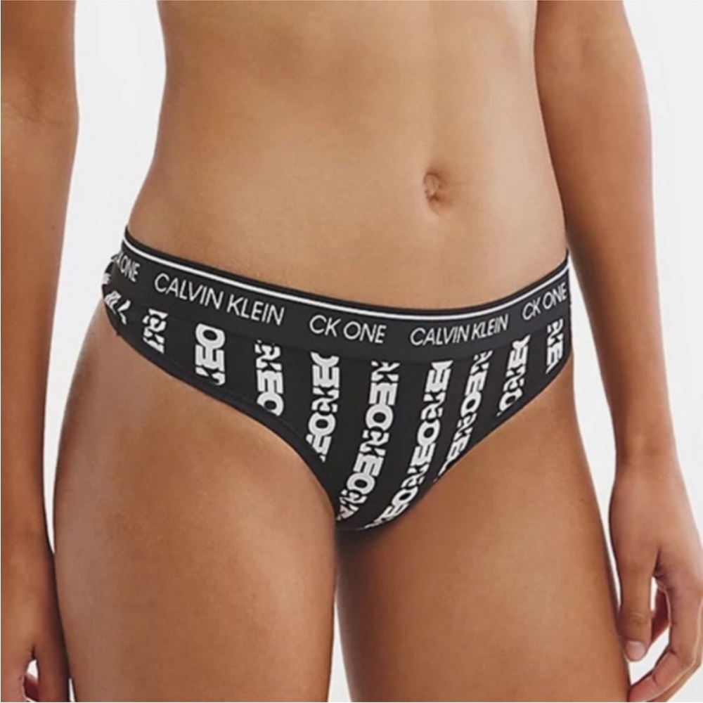 NWT Calvin Klein CK one thong Size S